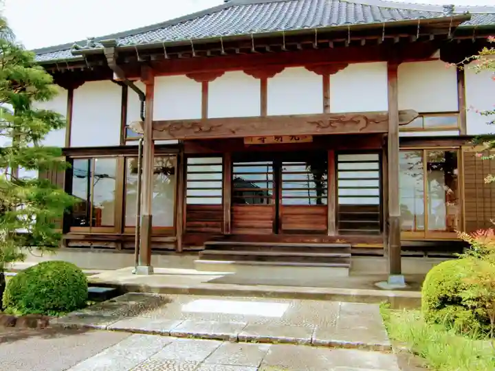 光明寺の本殿・本堂