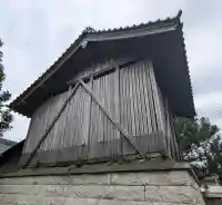 八幡神社の{uncategorized: "未分類", other: "その他", undefined: "問題あり", building: "その他建物", grave: "お墓", sacred_gate: "鳥居", guardian: "狛犬", statue: "像", buddha: "仏像", history: "歴史", nature: "自然", garden: "庭園", animal: "動物", pagoda: "塔", temizu: "手水舎", mountain_gate: "山門・神門", sanctuary: "本殿・本堂", subordinate: "末社・摂社", art: "芸術", scenery: "景色", jizo: "地蔵", ema: "絵馬", goshuin: "御朱印", omikuji: "おみくじ", items: "授与品その他", amulet: "お守り", goshuincho: "御朱印帳", eats: "食事", festival: "お祭り", votive_dance: "神楽", shichigosan: "七五三参", wedding: "結婚式", experience: "体験その他", initially: "初詣", around: "周辺", anti_infection: "感染症対策"}