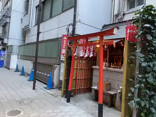 宝童稲荷神社の鳥居