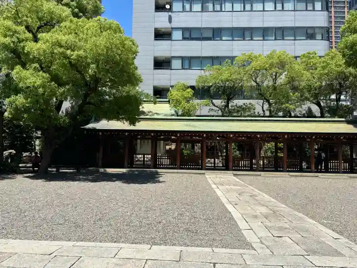 坐摩神社の{uncategorized: "未分類", other: "その他", undefined: "問題あり", building: "その他建物", grave: "お墓", sacred_gate: "鳥居", guardian: "狛犬", statue: "像", buddha: "仏像", history: "歴史", nature: "自然", garden: "庭園", animal: "動物", pagoda: "塔", temizu: "手水舎", mountain_gate: "山門・神門", sanctuary: "本殿・本堂", subordinate: "末社・摂社", art: "芸術", scenery: "景色", jizo: "地蔵", ema: "絵馬", goshuin: "御朱印", omikuji: "おみくじ", items: "授与品その他", amulet: "お守り", goshuincho: "御朱印帳", eats: "食事", festival: "お祭り", votive_dance: "神楽", shichigosan: "七五三参", wedding: "結婚式", experience: "体験その他", initially: "初詣", around: "周辺", anti_infection: "感染症対策"}