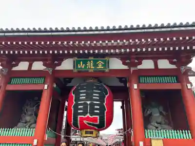 浅草寺の山門・神門