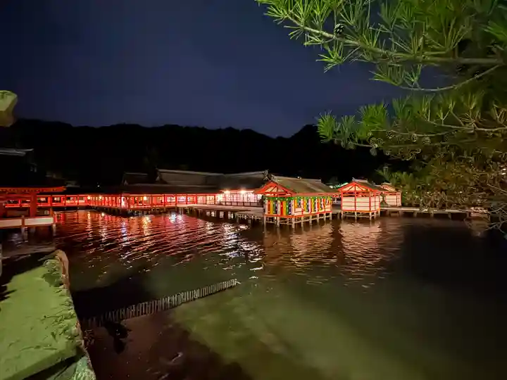 厳島神社(広島県)