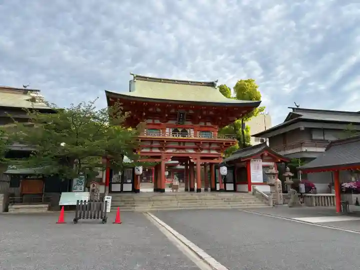 生田神社の{uncategorized: "未分類", other: "その他", undefined: "問題あり", building: "その他建物", grave: "お墓", sacred_gate: "鳥居", guardian: "狛犬", statue: "像", buddha: "仏像", history: "歴史", nature: "自然", garden: "庭園", animal: "動物", pagoda: "塔", temizu: "手水舎", mountain_gate: "山門・神門", sanctuary: "本殿・本堂", subordinate: "末社・摂社", art: "芸術", scenery: "景色", jizo: "地蔵", ema: "絵馬", goshuin: "御朱印", omikuji: "おみくじ", items: "授与品その他", amulet: "お守り", goshuincho: "御朱印帳", eats: "食事", festival: "お祭り", votive_dance: "神楽", shichigosan: "七五三参", wedding: "結婚式", experience: "体験その他", initially: "初詣", around: "周辺", anti_infection: "感染症対策"}