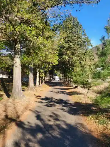鶏足寺のその他建物