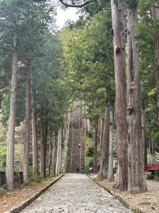 久遠寺の{uncategorized: "未分類", other: "その他", undefined: "問題あり", building: "その他建物", grave: "お墓", sacred_gate: "鳥居", guardian: "狛犬", statue: "像", buddha: "仏像", history: "歴史", nature: "自然", garden: "庭園", animal: "動物", pagoda: "塔", temizu: "手水舎", mountain_gate: "山門・神門", sanctuary: "本殿・本堂", subordinate: "末社・摂社", art: "芸術", scenery: "景色", jizo: "地蔵", ema: "絵馬", goshuin: "御朱印", omikuji: "おみくじ", items: "授与品その他", amulet: "お守り", goshuincho: "御朱印帳", eats: "食事", festival: "お祭り", votive_dance: "神楽", shichigosan: "七五三参", wedding: "結婚式", experience: "体験その他", initially: "初詣", around: "周辺", anti_infection: "感染症対策"}