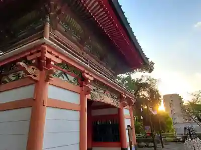 北岡神社の山門・神門