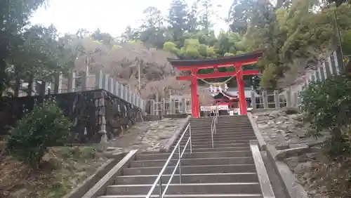 小川諏訪神社の鳥居
