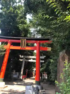 馬橋稲荷神社の鳥居