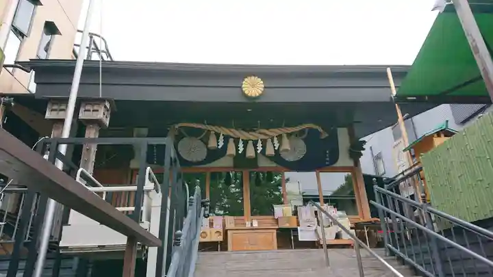 菊名神社の本殿・本堂