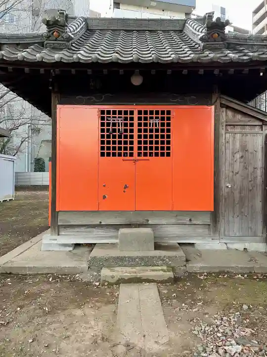 楢姫稲荷神社の{uncategorized: "未分類", other: "その他", undefined: "問題あり", building: "その他建物", grave: "お墓", sacred_gate: "鳥居", guardian: "狛犬", statue: "像", buddha: "仏像", history: "歴史", nature: "自然", garden: "庭園", animal: "動物", pagoda: "塔", temizu: "手水舎", mountain_gate: "山門・神門", sanctuary: "本殿・本堂", subordinate: "末社・摂社", art: "芸術", scenery: "景色", jizo: "地蔵", ema: "絵馬", goshuin: "御朱印", omikuji: "おみくじ", items: "授与品その他", amulet: "お守り", goshuincho: "御朱印帳", eats: "食事", festival: "お祭り", votive_dance: "神楽", shichigosan: "七五三参", wedding: "結婚式", experience: "体験その他", initially: "初詣", around: "周辺", anti_infection: "感染症対策"}