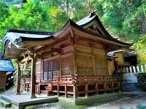 瀧山神社の本殿・本堂