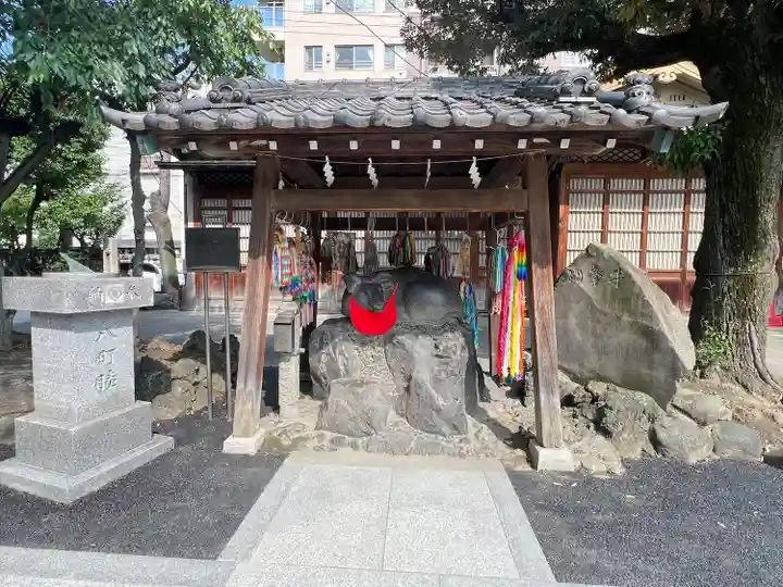 牛嶋神社の像
