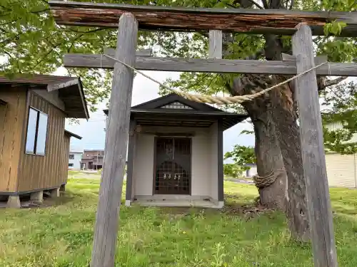 浅間神社の{uncategorized: "未分類", other: "その他", undefined: "問題あり", building: "その他建物", grave: "お墓", sacred_gate: "鳥居", guardian: "狛犬", statue: "像", buddha: "仏像", history: "歴史", nature: "自然", garden: "庭園", animal: "動物", pagoda: "塔", temizu: "手水舎", mountain_gate: "山門・神門", sanctuary: "本殿・本堂", subordinate: "末社・摂社", art: "芸術", scenery: "景色", jizo: "地蔵", ema: "絵馬", goshuin: "御朱印", omikuji: "おみくじ", items: "授与品その他", amulet: "お守り", goshuincho: "御朱印帳", eats: "食事", festival: "お祭り", votive_dance: "神楽", shichigosan: "七五三参", wedding: "結婚式", experience: "体験その他", initially: "初詣", around: "周辺", anti_infection: "感染症対策"}