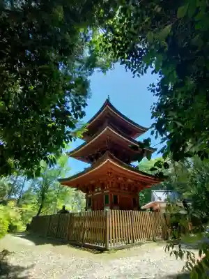 霊山寺の{uncategorized: "未分類", other: "その他", undefined: "問題あり", building: "その他建物", grave: "お墓", sacred_gate: "鳥居", guardian: "狛犬", statue: "像", buddha: "仏像", history: "歴史", nature: "自然", garden: "庭園", animal: "動物", pagoda: "塔", temizu: "手水舎", mountain_gate: "山門・神門", sanctuary: "本殿・本堂", subordinate: "末社・摂社", art: "芸術", scenery: "景色", jizo: "地蔵", ema: "絵馬", goshuin: "御朱印", omikuji: "おみくじ", items: "授与品その他", amulet: "お守り", goshuincho: "御朱印帳", eats: "食事", festival: "お祭り", votive_dance: "神楽", shichigosan: "七五三参", wedding: "結婚式", experience: "体験その他", initially: "初詣", around: "周辺", anti_infection: "感染症対策"}