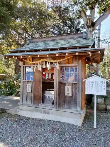 鶴峯八幡宮の末社・摂社