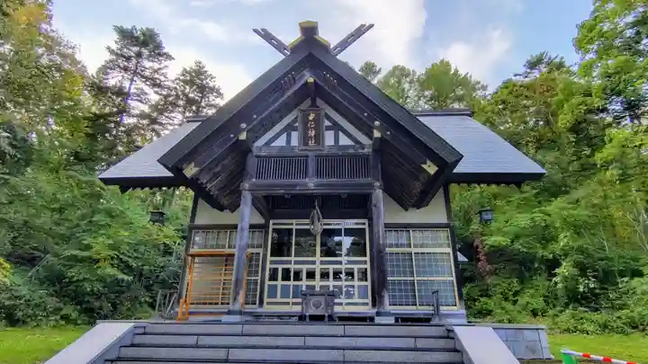 由仁神社の本殿・本堂