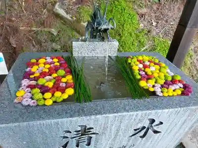 木幡山隠津島神社(二本松市)の手水舎