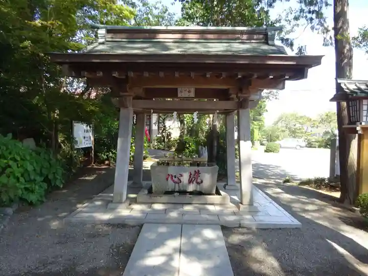 比々多神社の手水舎