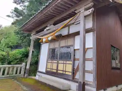 伊夜比咩神社の{uncategorized: "未分類", other: "その他", undefined: "問題あり", building: "その他建物", grave: "お墓", sacred_gate: "鳥居", guardian: "狛犬", statue: "像", buddha: "仏像", history: "歴史", nature: "自然", garden: "庭園", animal: "動物", pagoda: "塔", temizu: "手水舎", mountain_gate: "山門・神門", sanctuary: "本殿・本堂", subordinate: "末社・摂社", art: "芸術", scenery: "景色", jizo: "地蔵", ema: "絵馬", goshuin: "御朱印", omikuji: "おみくじ", items: "授与品その他", amulet: "お守り", goshuincho: "御朱印帳", eats: "食事", festival: "お祭り", votive_dance: "神楽", shichigosan: "七五三参", wedding: "結婚式", experience: "体験その他", initially: "初詣", around: "周辺", anti_infection: "感染症対策"}