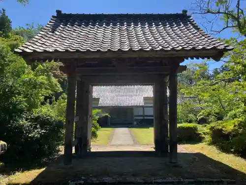世尊寺(新潟県)