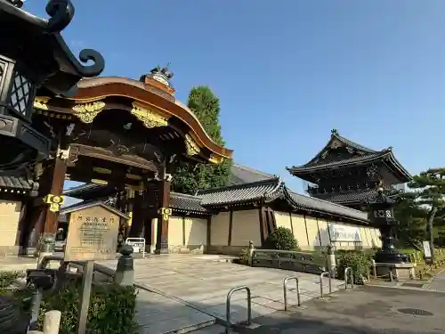 東本願寺（真宗本廟）の山門・神門
