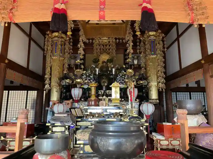 西徳寺の{uncategorized: "未分類", other: "その他", undefined: "問題あり", building: "その他建物", grave: "お墓", sacred_gate: "鳥居", guardian: "狛犬", statue: "像", buddha: "仏像", history: "歴史", nature: "自然", garden: "庭園", animal: "動物", pagoda: "塔", temizu: "手水舎", mountain_gate: "山門・神門", sanctuary: "本殿・本堂", subordinate: "末社・摂社", art: "芸術", scenery: "景色", jizo: "地蔵", ema: "絵馬", goshuin: "御朱印", omikuji: "おみくじ", items: "授与品その他", amulet: "お守り", goshuincho: "御朱印帳", eats: "食事", festival: "お祭り", votive_dance: "神楽", shichigosan: "七五三参", wedding: "結婚式", experience: "体験その他", initially: "初詣", around: "周辺", anti_infection: "感染症対策"}