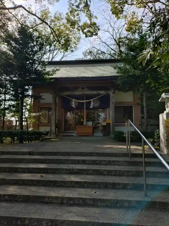 旭丘神社の{uncategorized: "未分類", other: "その他", undefined: "問題あり", building: "その他建物", grave: "お墓", sacred_gate: "鳥居", guardian: "狛犬", statue: "像", buddha: "仏像", history: "歴史", nature: "自然", garden: "庭園", animal: "動物", pagoda: "塔", temizu: "手水舎", mountain_gate: "山門・神門", sanctuary: "本殿・本堂", subordinate: "末社・摂社", art: "芸術", scenery: "景色", jizo: "地蔵", ema: "絵馬", goshuin: "御朱印", omikuji: "おみくじ", items: "授与品その他", amulet: "お守り", goshuincho: "御朱印帳", eats: "食事", festival: "お祭り", votive_dance: "神楽", shichigosan: "七五三参", wedding: "結婚式", experience: "体験その他", initially: "初詣", around: "周辺", anti_infection: "感染症対策"}