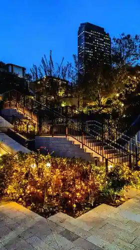 西久保八幡神社の周辺