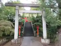 穴八幡宮の鳥居
