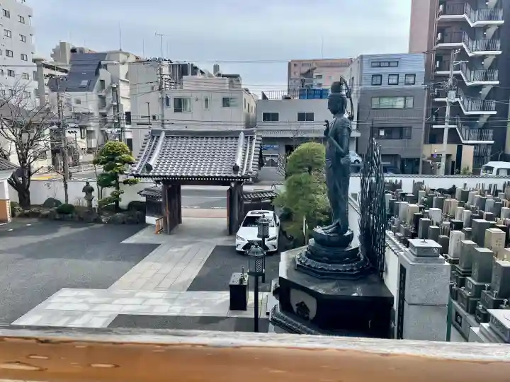 重願寺の{uncategorized: "未分類", other: "その他", undefined: "問題あり", building: "その他建物", grave: "お墓", sacred_gate: "鳥居", guardian: "狛犬", statue: "像", buddha: "仏像", history: "歴史", nature: "自然", garden: "庭園", animal: "動物", pagoda: "塔", temizu: "手水舎", mountain_gate: "山門・神門", sanctuary: "本殿・本堂", subordinate: "末社・摂社", art: "芸術", scenery: "景色", jizo: "地蔵", ema: "絵馬", goshuin: "御朱印", omikuji: "おみくじ", items: "授与品その他", amulet: "お守り", goshuincho: "御朱印帳", eats: "食事", festival: "お祭り", votive_dance: "神楽", shichigosan: "七五三参", wedding: "結婚式", experience: "体験その他", initially: "初詣", around: "周辺", anti_infection: "感染症対策"}