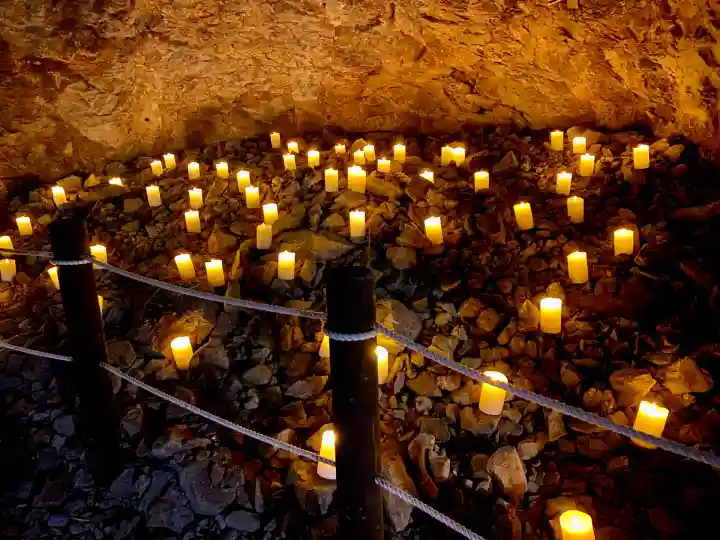 江の島岩屋(神奈川県)