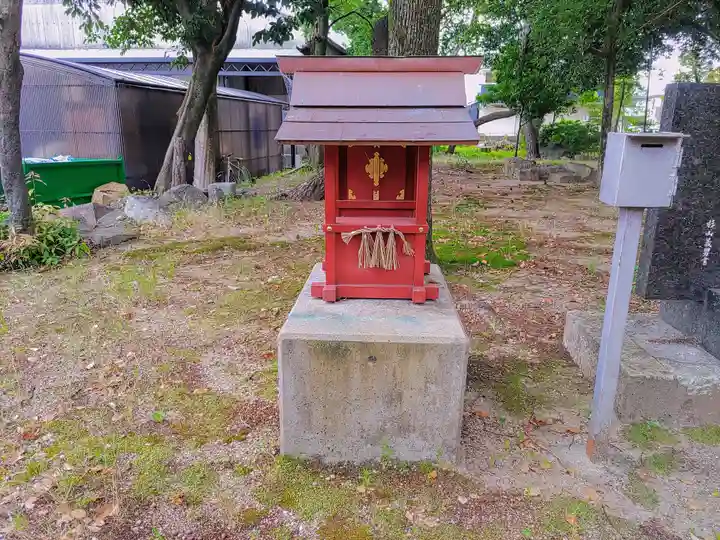 高牟神社(瀬古)の末社・摂社