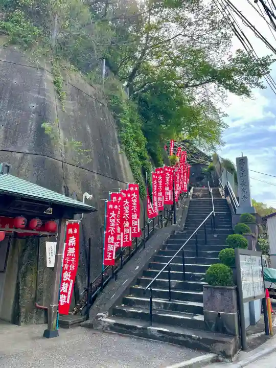 長光寺の{uncategorized: "未分類", other: "その他", undefined: "問題あり", building: "その他建物", grave: "お墓", sacred_gate: "鳥居", guardian: "狛犬", statue: "像", buddha: "仏像", history: "歴史", nature: "自然", garden: "庭園", animal: "動物", pagoda: "塔", temizu: "手水舎", mountain_gate: "山門・神門", sanctuary: "本殿・本堂", subordinate: "末社・摂社", art: "芸術", scenery: "景色", jizo: "地蔵", ema: "絵馬", goshuin: "御朱印", omikuji: "おみくじ", items: "授与品その他", amulet: "お守り", goshuincho: "御朱印帳", eats: "食事", festival: "お祭り", votive_dance: "神楽", shichigosan: "七五三参", wedding: "結婚式", experience: "体験その他", initially: "初詣", around: "周辺", anti_infection: "感染症対策"}