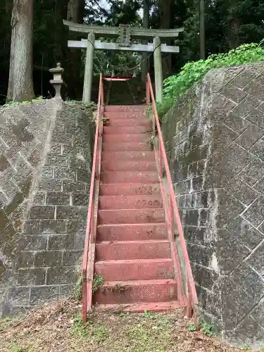 山田箒根神社の鳥居