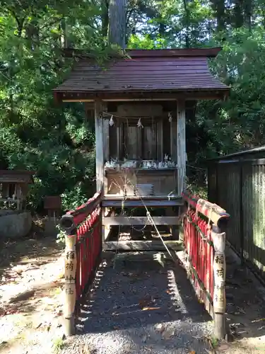 近津神社の末社