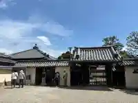 中宮寺の{uncategorized: "未分類", other: "その他", undefined: "問題あり", building: "その他建物", grave: "お墓", sacred_gate: "鳥居", guardian: "狛犬", statue: "像", buddha: "仏像", history: "歴史", nature: "自然", garden: "庭園", animal: "動物", pagoda: "塔", temizu: "手水舎", mountain_gate: "山門・神門", sanctuary: "本殿・本堂", subordinate: "末社・摂社", art: "芸術", scenery: "景色", jizo: "地蔵", ema: "絵馬", goshuin: "御朱印", omikuji: "おみくじ", items: "授与品その他", amulet: "お守り", goshuincho: "御朱印帳", eats: "食事", festival: "お祭り", votive_dance: "神楽", shichigosan: "七五三参", wedding: "結婚式", experience: "体験その他", initially: "初詣", around: "周辺", anti_infection: "感染症対策"}