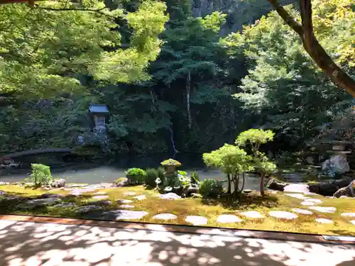 慈恩護国禅寺の庭園