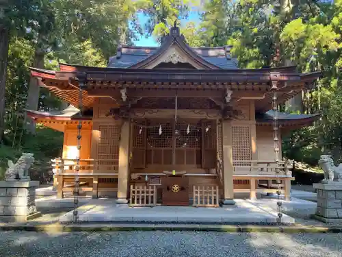 須山浅間神社の本殿