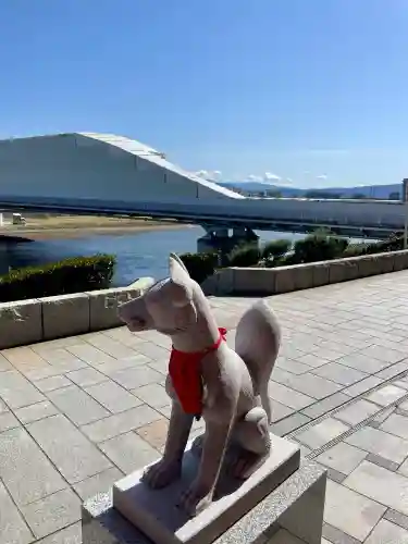 上土朝日稲荷神社の{uncategorized: "未分類", other: "その他", undefined: "問題あり", building: "その他建物", grave: "お墓", sacred_gate: "鳥居", guardian: "狛犬", statue: "像", buddha: "仏像", history: "歴史", nature: "自然", garden: "庭園", animal: "動物", pagoda: "塔", temizu: "手水舎", mountain_gate: "山門・神門", sanctuary: "本殿・本堂", subordinate: "末社・摂社", art: "芸術", scenery: "景色", jizo: "地蔵", ema: "絵馬", goshuin: "御朱印", omikuji: "おみくじ", items: "授与品その他", amulet: "お守り", goshuincho: "御朱印帳", eats: "食事", festival: "お祭り", votive_dance: "神楽", shichigosan: "七五三参", wedding: "結婚式", experience: "体験その他", initially: "初詣", around: "周辺", anti_infection: "感染症対策"}
