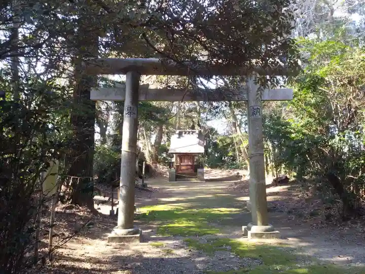 白鳥神社の鳥居