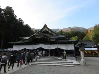 彌彦神社の本殿・本堂