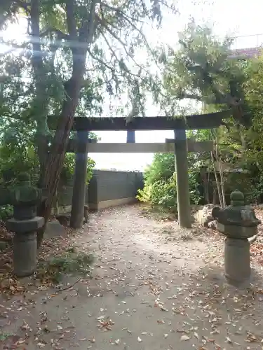 葛西神社の{uncategorized: "未分類", other: "その他", undefined: "問題あり", building: "その他建物", grave: "お墓", sacred_gate: "鳥居", guardian: "狛犬", statue: "像", buddha: "仏像", history: "歴史", nature: "自然", garden: "庭園", animal: "動物", pagoda: "塔", temizu: "手水舎", mountain_gate: "山門・神門", sanctuary: "本殿・本堂", subordinate: "末社・摂社", art: "芸術", scenery: "景色", jizo: "地蔵", ema: "絵馬", goshuin: "御朱印", omikuji: "おみくじ", items: "授与品その他", amulet: "お守り", goshuincho: "御朱印帳", eats: "食事", festival: "お祭り", votive_dance: "神楽", shichigosan: "七五三参", wedding: "結婚式", experience: "体験その他", initially: "初詣", around: "周辺", anti_infection: "感染症対策"}