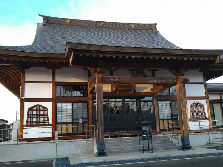 明川寺の本殿・本堂