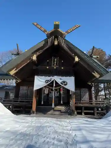 滝川神社の{uncategorized: "未分類", other: "その他", undefined: "問題あり", building: "その他建物", grave: "お墓", sacred_gate: "鳥居", guardian: "狛犬", statue: "像", buddha: "仏像", history: "歴史", nature: "自然", garden: "庭園", animal: "動物", pagoda: "塔", temizu: "手水舎", mountain_gate: "山門・神門", sanctuary: "本殿・本堂", subordinate: "末社・摂社", art: "芸術", scenery: "景色", jizo: "地蔵", ema: "絵馬", goshuin: "御朱印", omikuji: "おみくじ", items: "授与品その他", amulet: "お守り", goshuincho: "御朱印帳", eats: "食事", festival: "お祭り", votive_dance: "神楽", shichigosan: "七五三参", wedding: "結婚式", experience: "体験その他", initially: "初詣", around: "周辺", anti_infection: "感染症対策"}