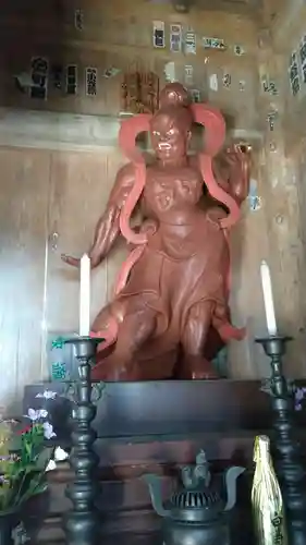 身延山奥之院思親閣の像