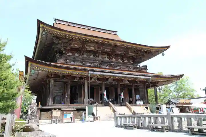 金峯山寺の本殿・本堂