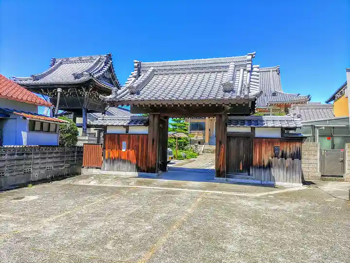 覚了寺の山門・神門