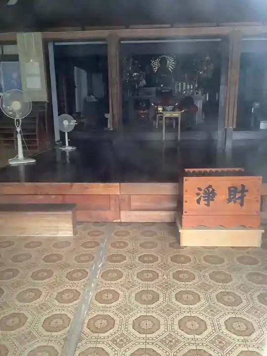 陽洲院宝周寺の本殿・本堂