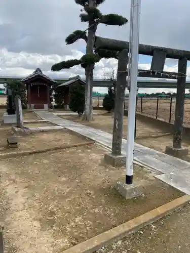 諏訪神社の鳥居