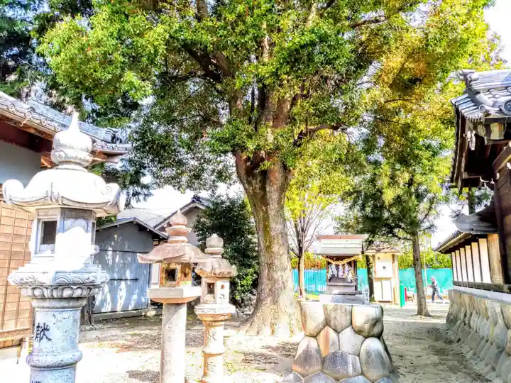 白山社(尾崎白山社)の末社・摂社